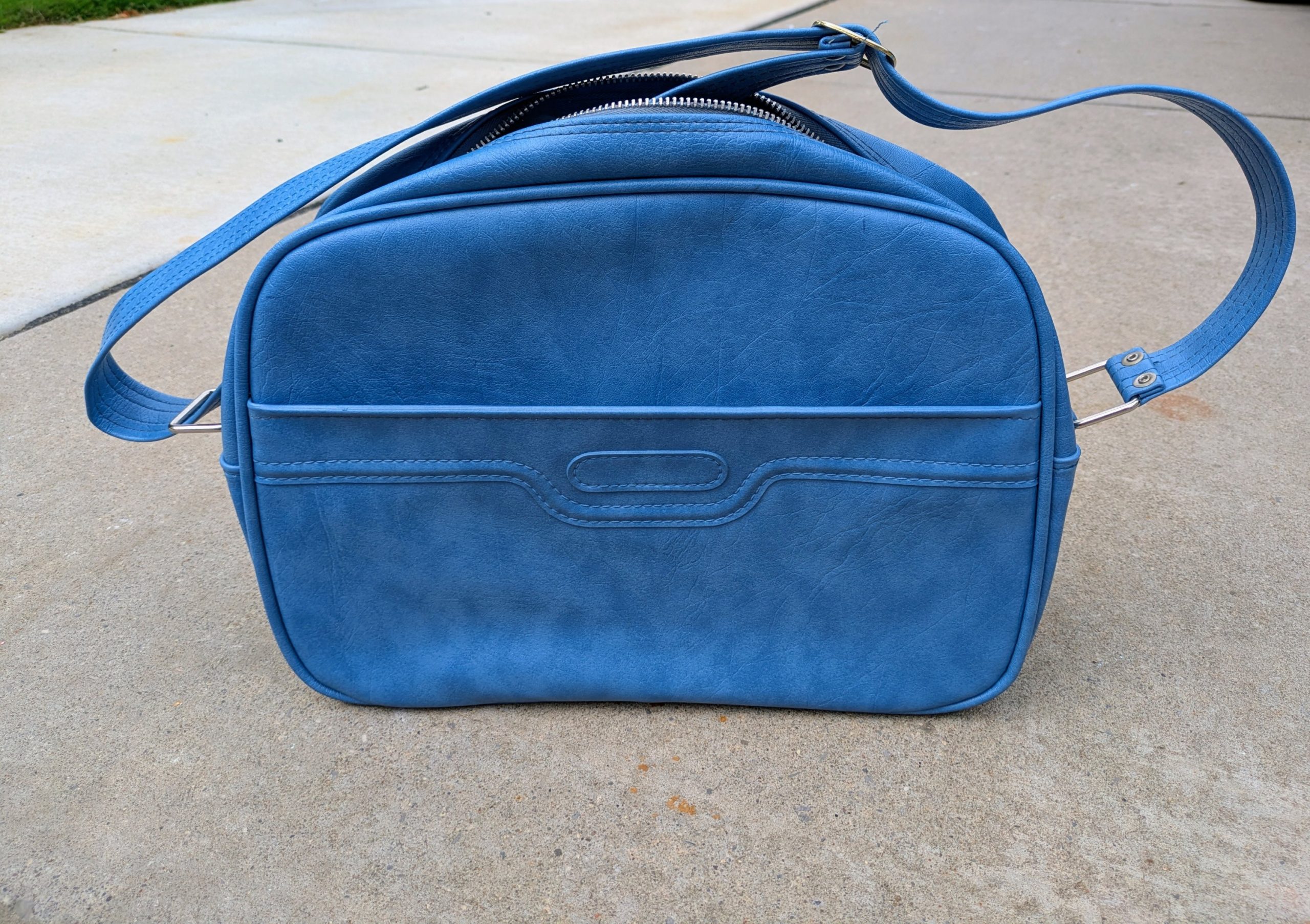 Vintage Samsonite Carry On - Image 1